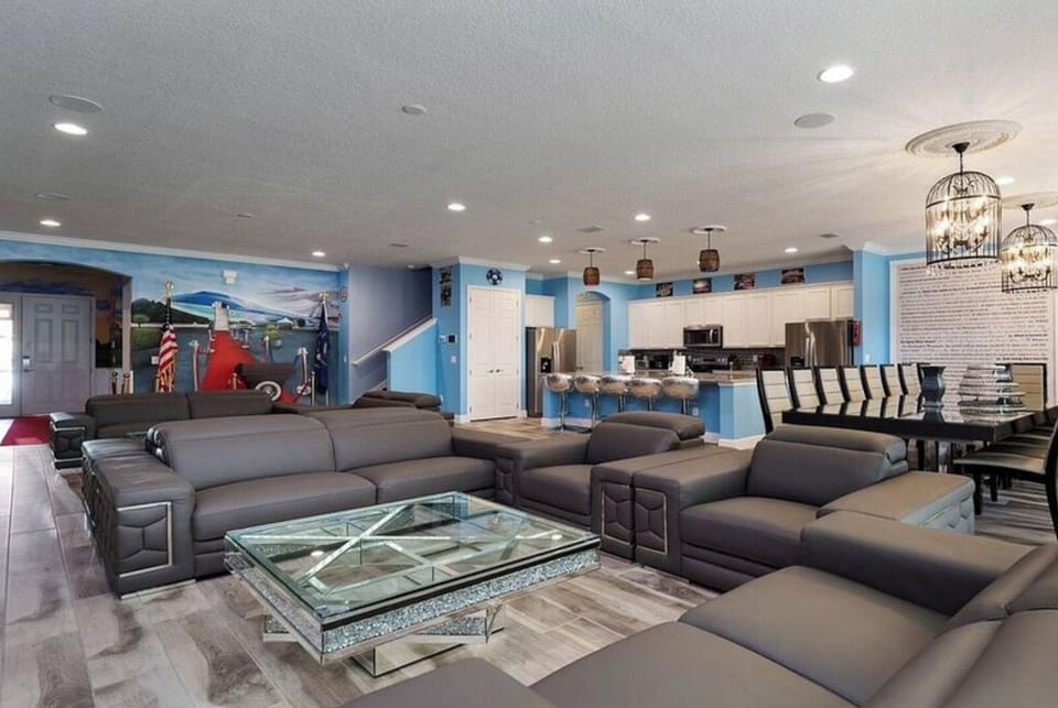 House, Ensuite, Garden View | Living area | LCD TV