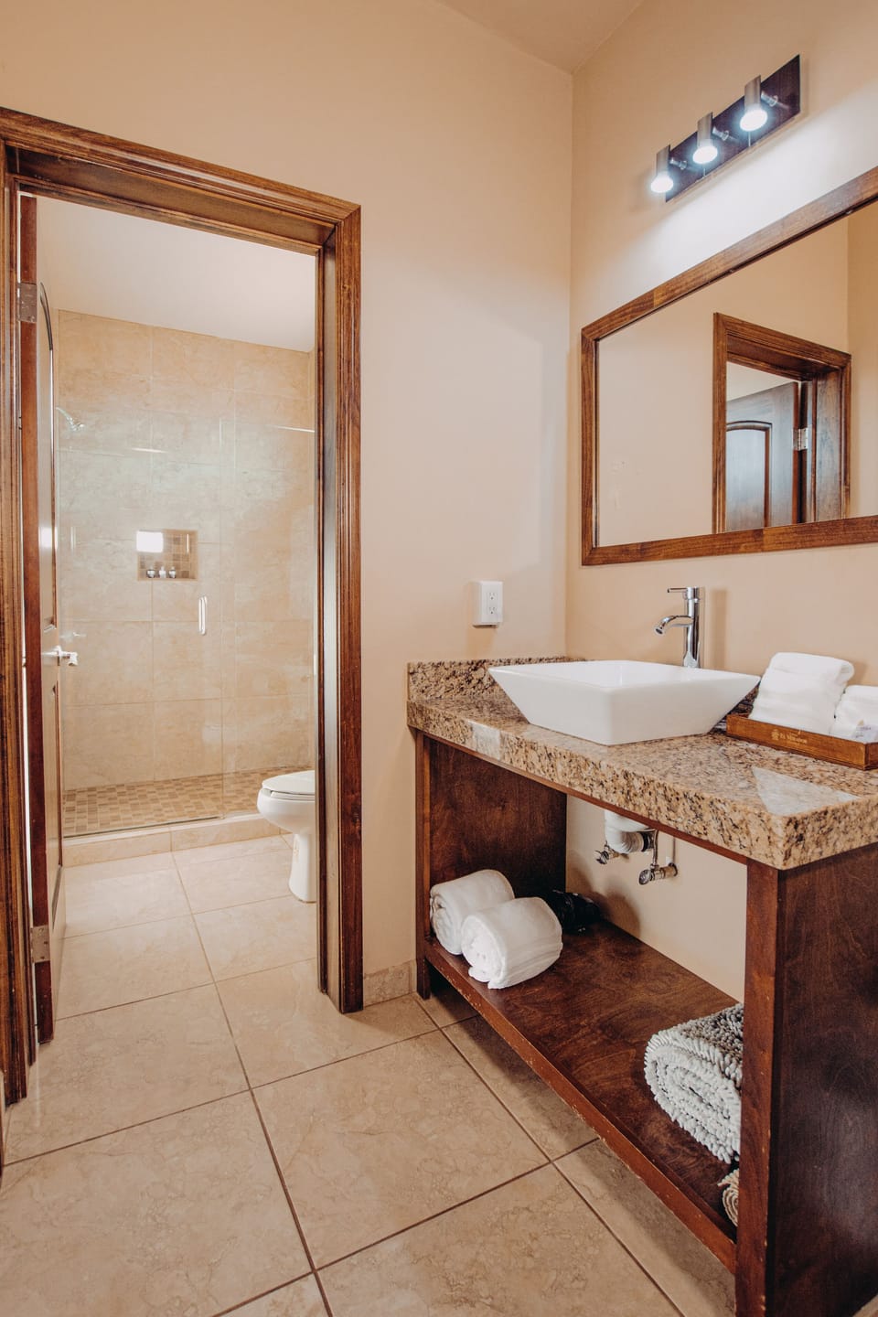 Superior Studio | Bathroom | Shower, free toiletries, hair dryer, towels