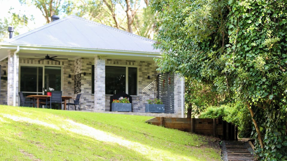 Alfresco with views of the garden

