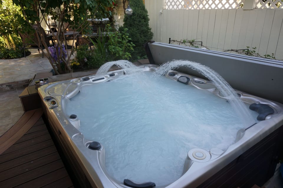 R&R Guesthouse Bed and Breakfast in The Dalles