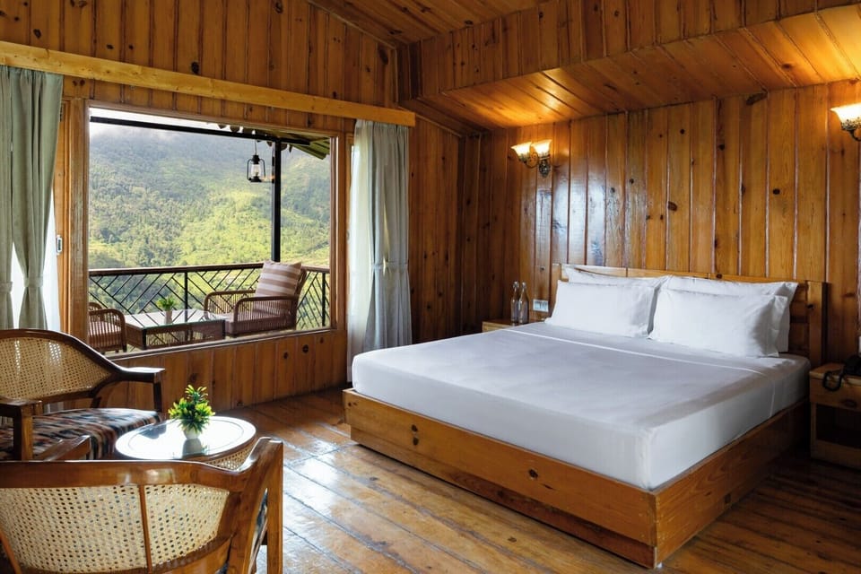 Mountain View Tree House with Balcony | Free WiFi