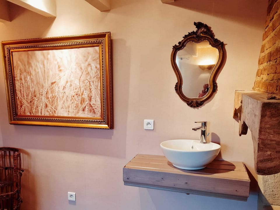 Chambre "Le Fournil" | Bathroom sink