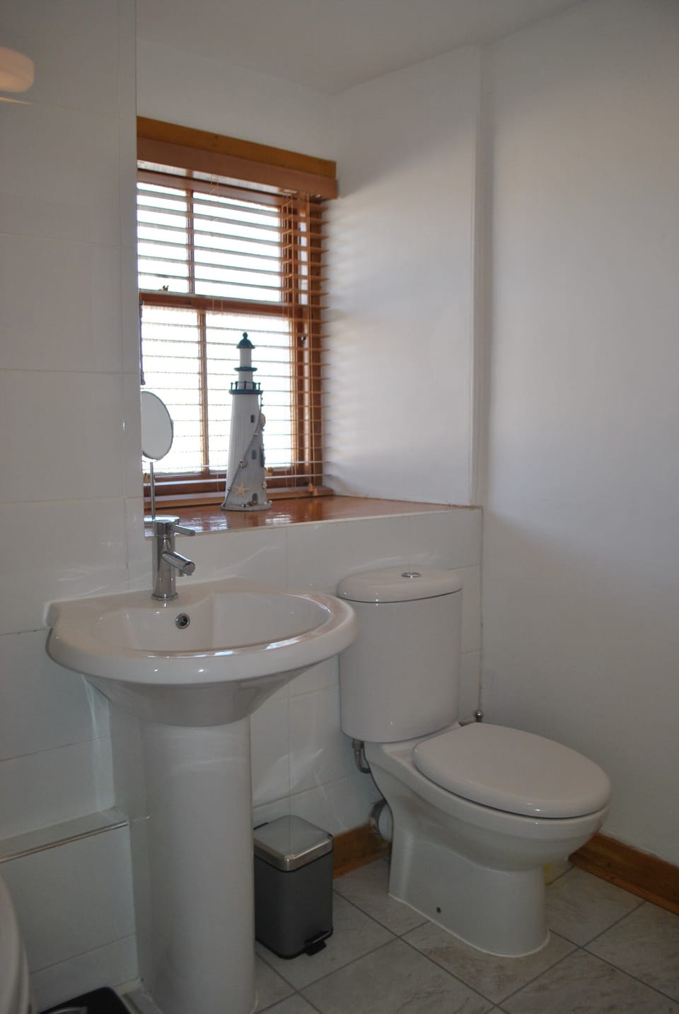 Bright and modern family bathroom
