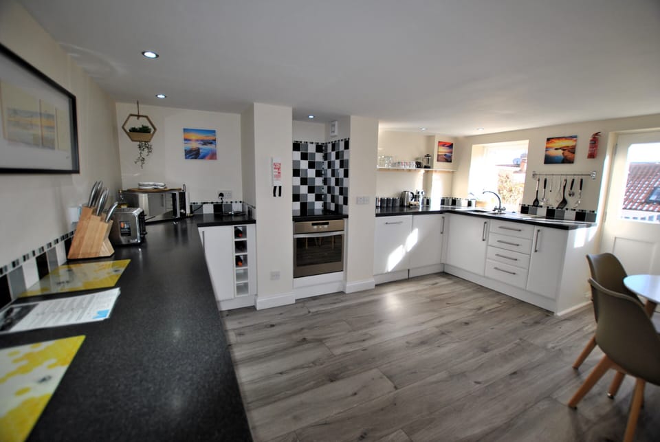 spacious countertops perfect for cooking a meal with local products