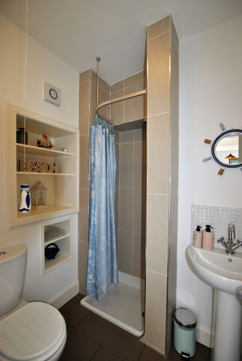 Additional shower room on ground level