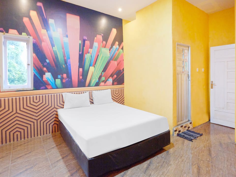 Standard Double Room | Desk, WiFi (free), bed sheets
