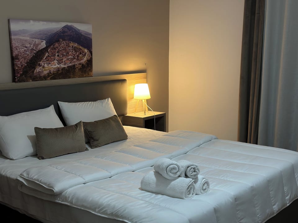 Family Room, Balcony | Premium bedding, down comforters, desk, blackout drapes