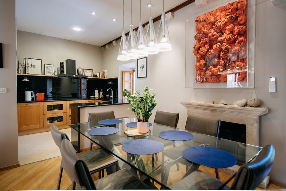 Exclusive Apartment | In-room dining