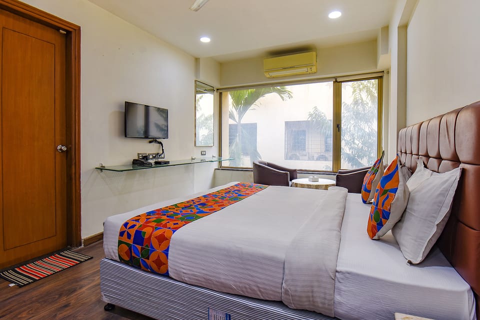 Egyptian cotton sheets, premium bedding, free WiFi, bed sheets