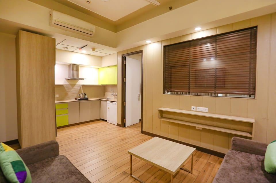 1 bedroom, Egyptian cotton sheets, premium bedding, in-room safe