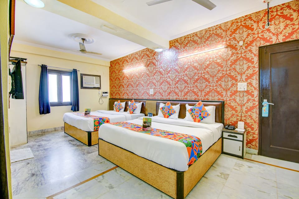 Egyptian cotton sheets, premium bedding, soundproofing, free WiFi
