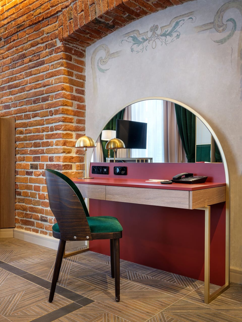 Minibar, in-room safe, desk, laptop workspace