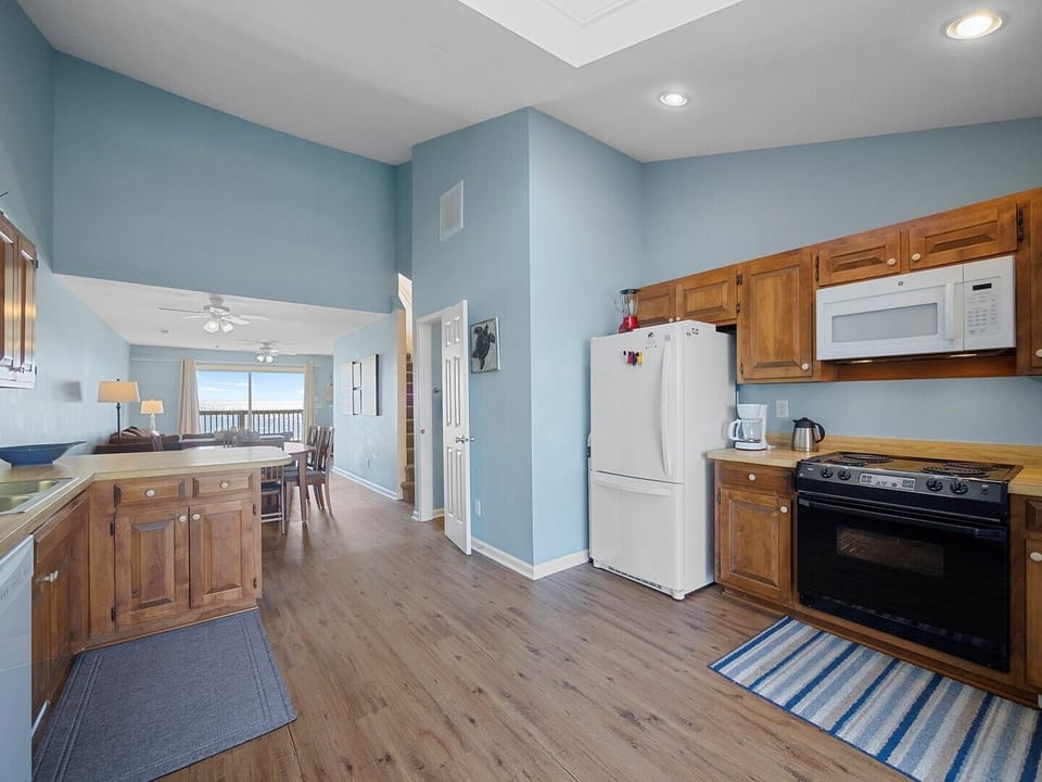 Spacious Kitchen