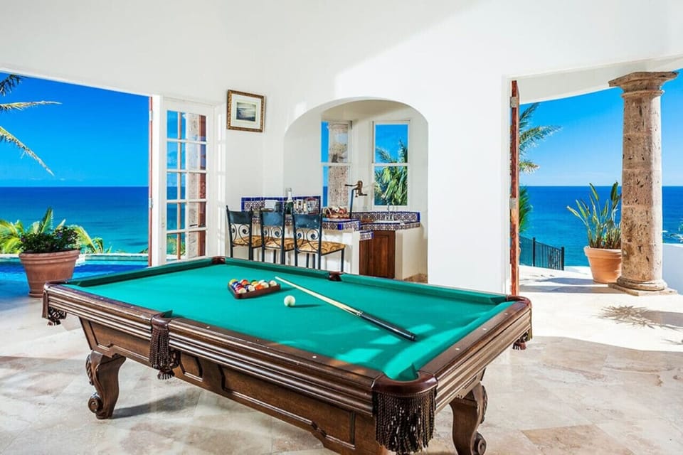 Pool table