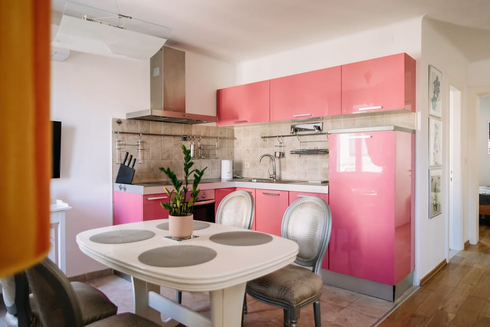 Panoramic Apartment | Private kitchen | Fridge, microwave, oven, stovetop