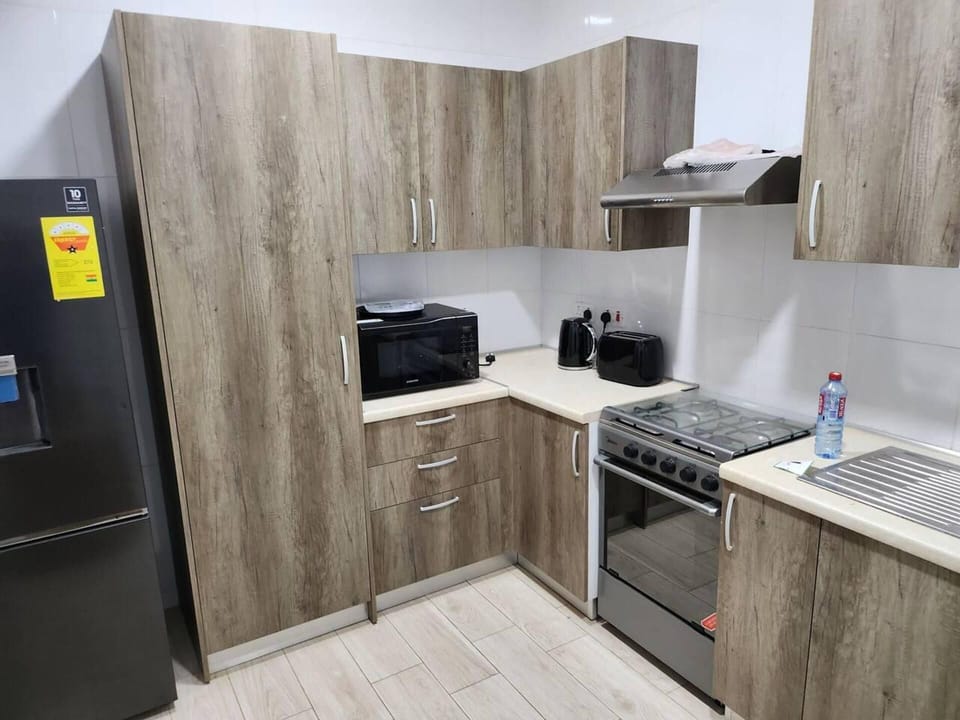 House | Private kitchen | Fridge, microwave, oven, stovetop