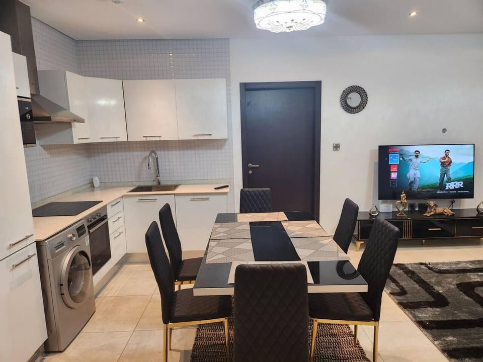 Apartment | Private kitchen | Fridge, microwave, oven, stovetop