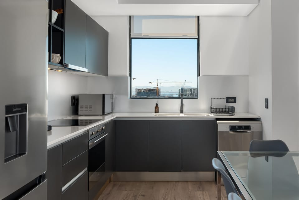 Comfort Apartment | Private kitchen | Fridge, microwave, oven, stovetop