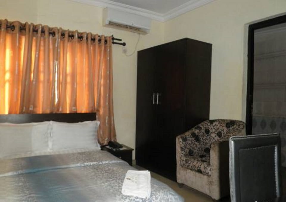 Premium Studio | Free WiFi