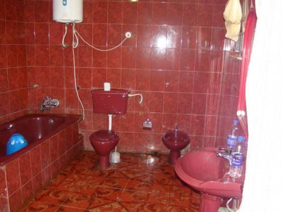 Premium Studio | Bathroom