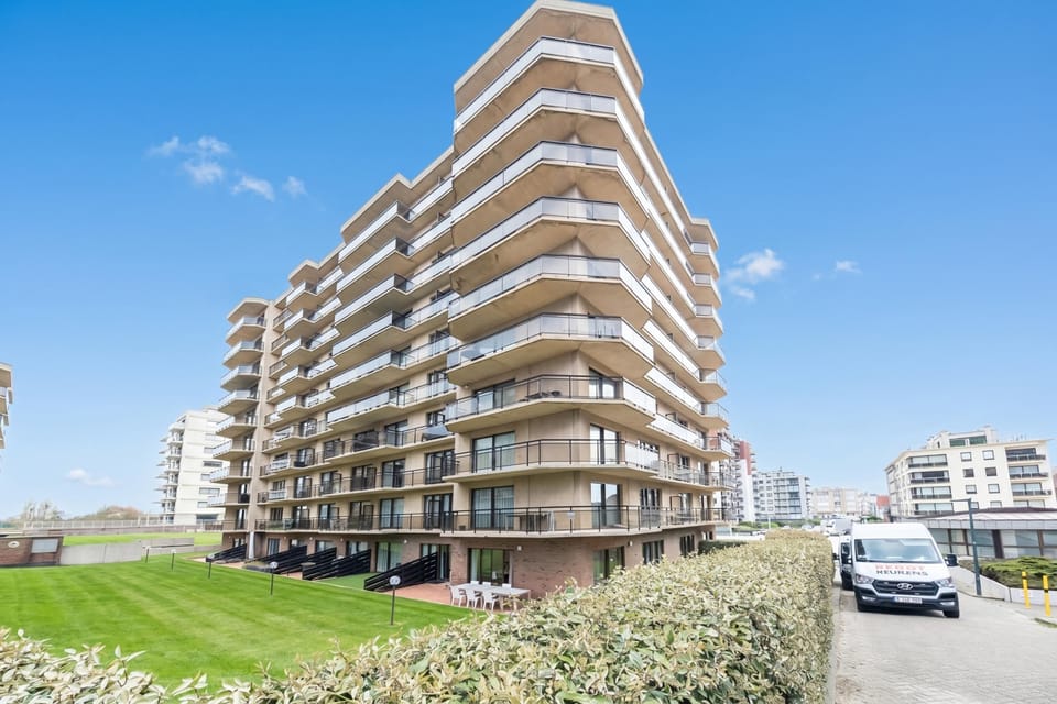 Family Apartment, Multiple Bedrooms, 2 Bathrooms, Sea Facing (Westhinder 200m From Sea) | Exterior