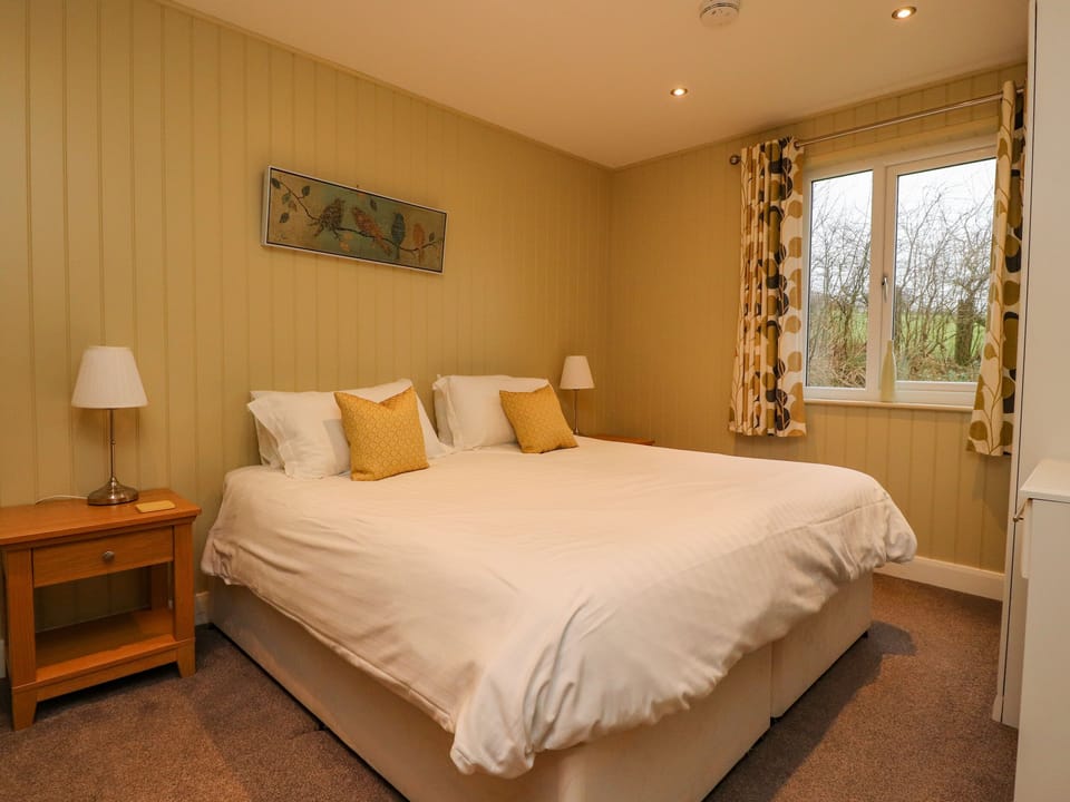 Oak Lodge Cottage in Wyre District