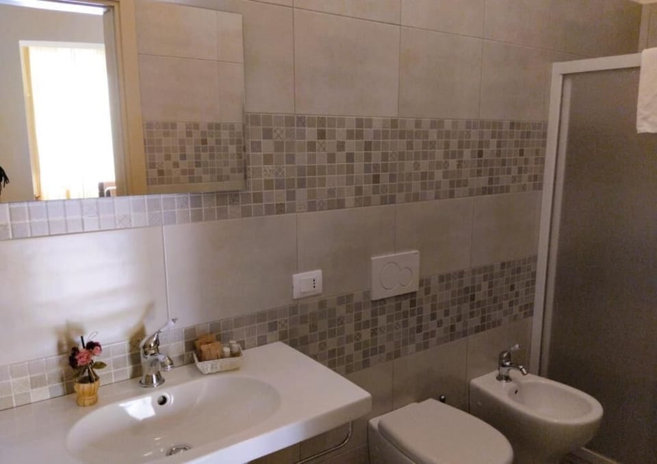 Shower, rainfall showerhead, hair dryer, slippers