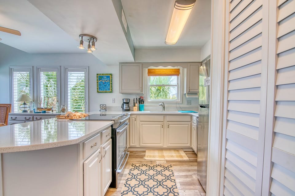 A fully stocked kitchen makes meal preparation a breeze.
