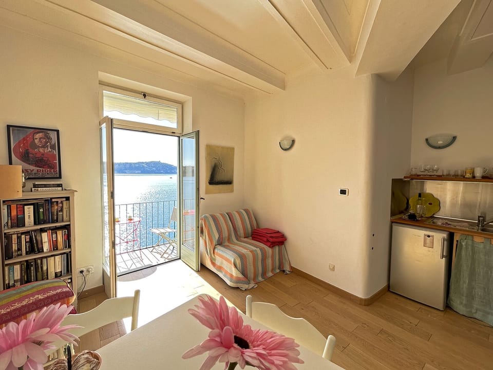 The reading area and entrance to the balcony