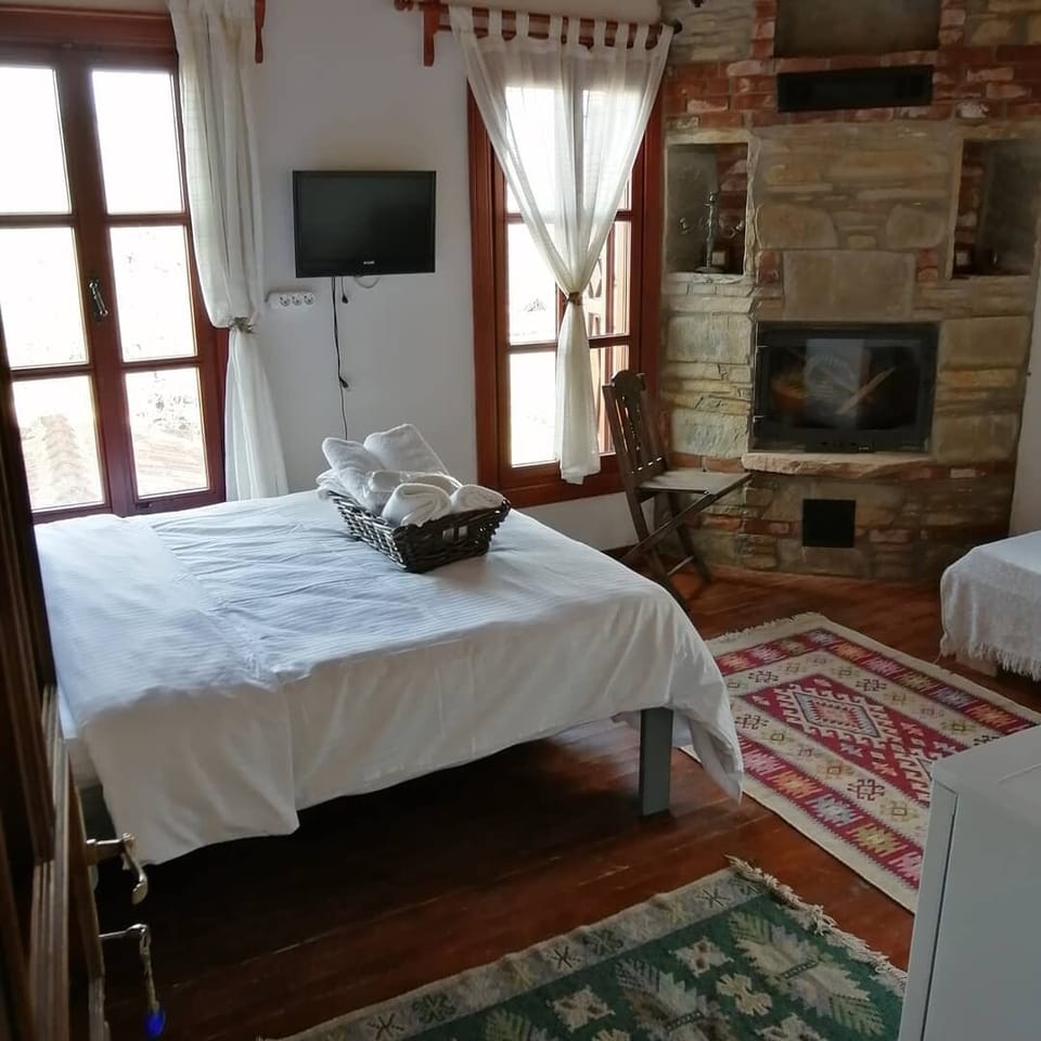 Romantic Room, 1 Bedroom, Non Smoking, Garden View