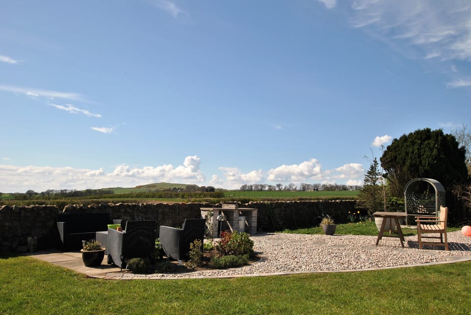There are several seating options including a barbecue area