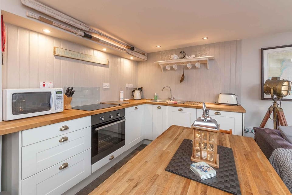 Plenty space to enjoy a meal of local produce or a takeaway fish supper!