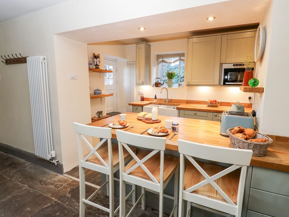 Cottage | Interior