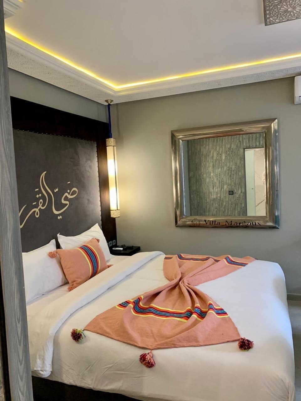 Egyptian cotton sheets, premium bedding, in-room safe, free WiFi