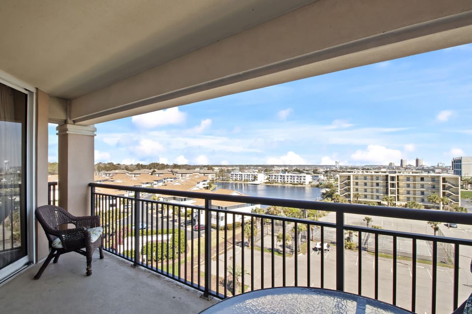Take in sweeping city views from your private balcony, where morning coffee and evening sunsets create perfect moments of relaxation.