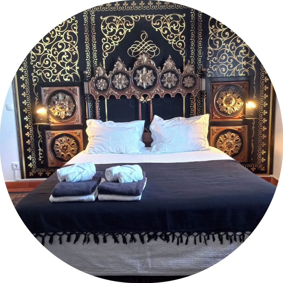 Panoramic Apartment, 1 Queen Bed, Non Smoking, Pool View | Minibar, free WiFi, bed sheets