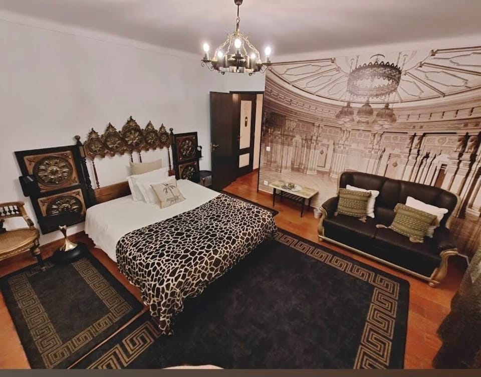 Panoramic Apartment, 1 Queen Bed, Non Smoking, Pool View | Minibar, free WiFi, bed sheets