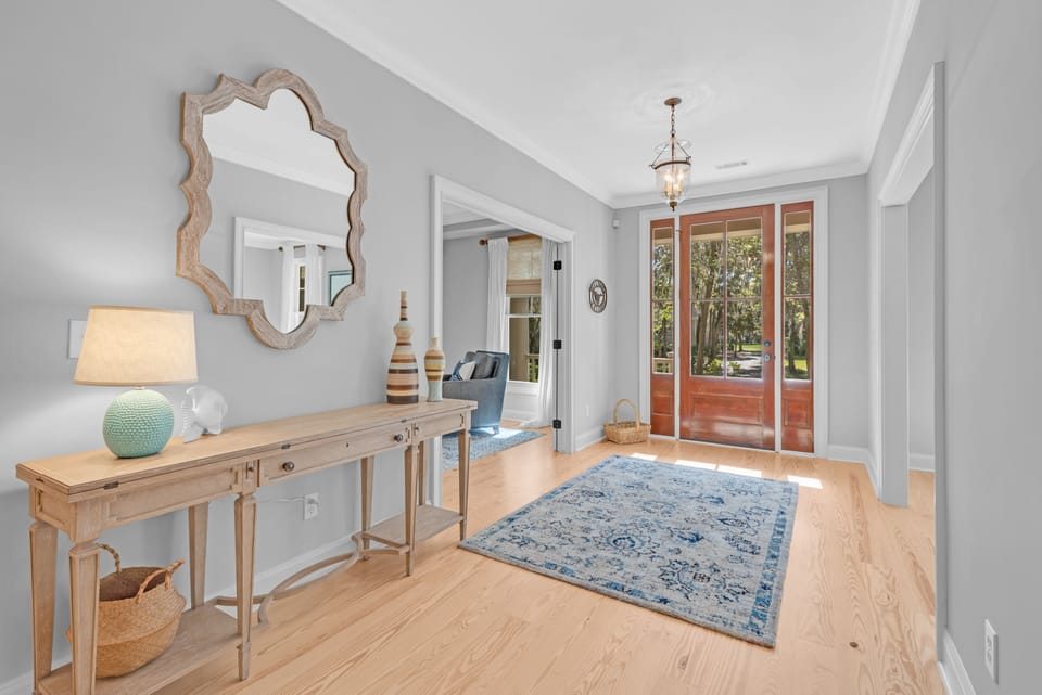 Spacious front entry