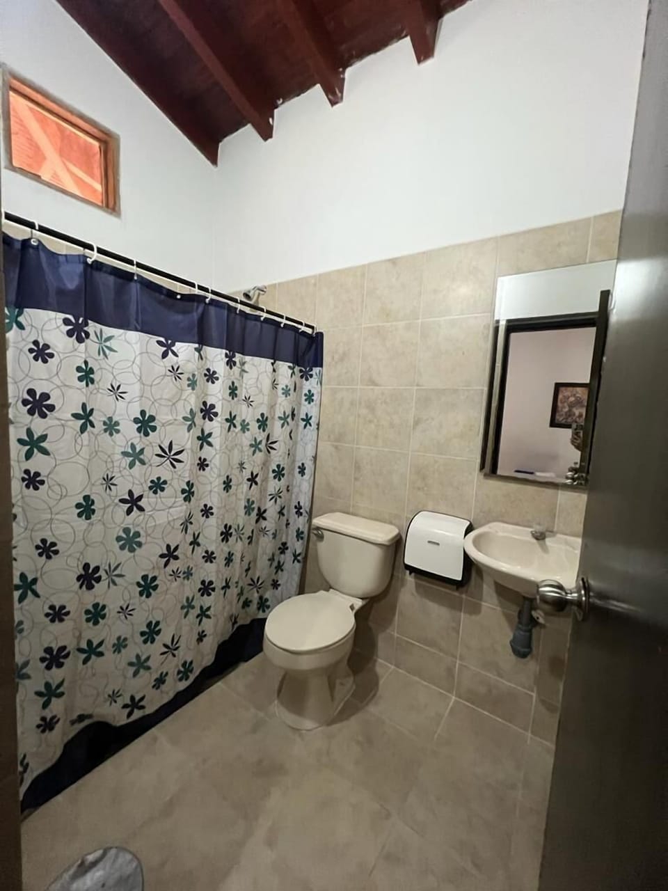 Family Room | Bathroom