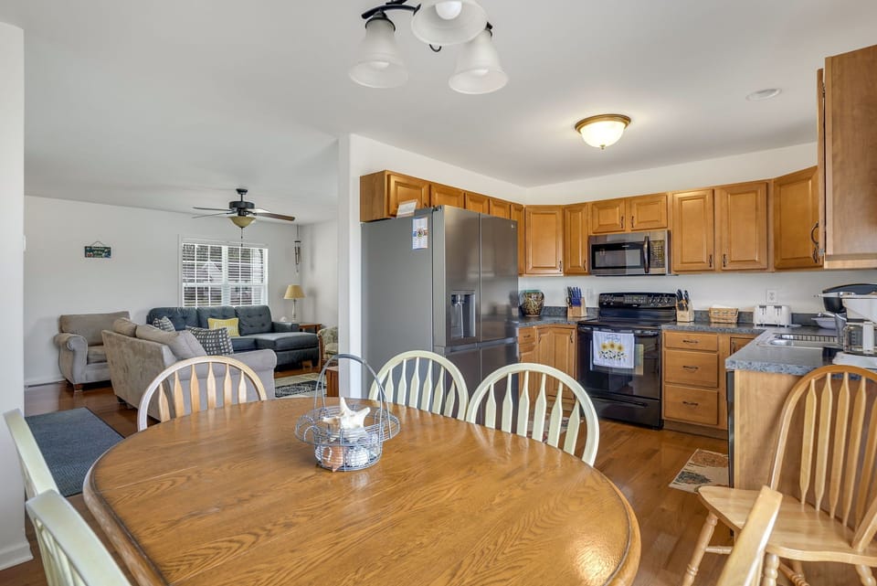 Dining Area / Kitchen