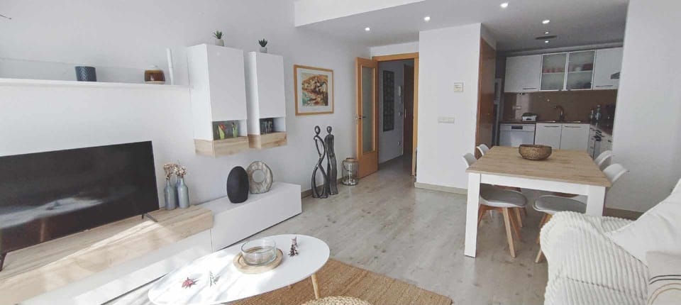 Kitchen or kitchenette,Living room,Dining area