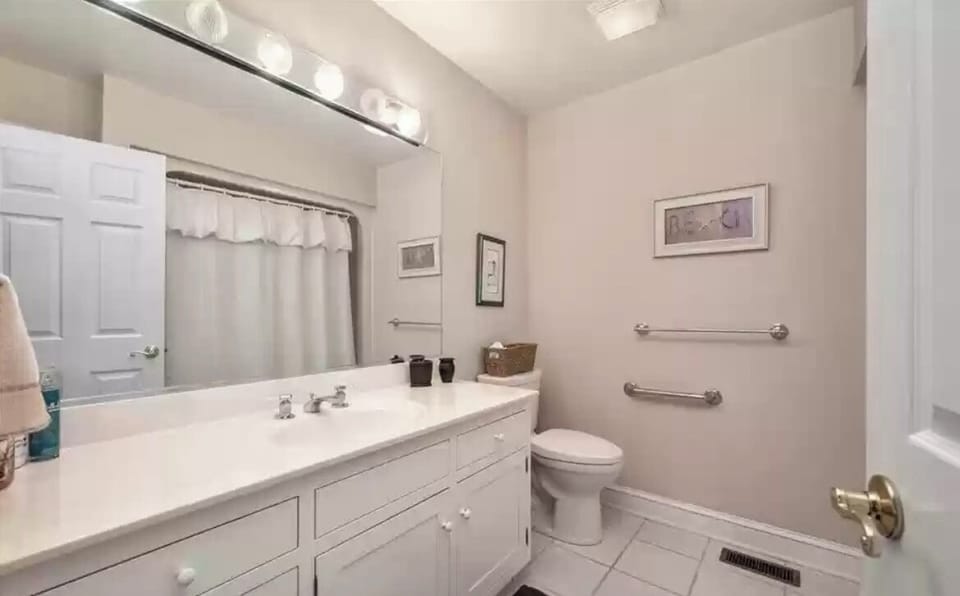 Bathroom #1