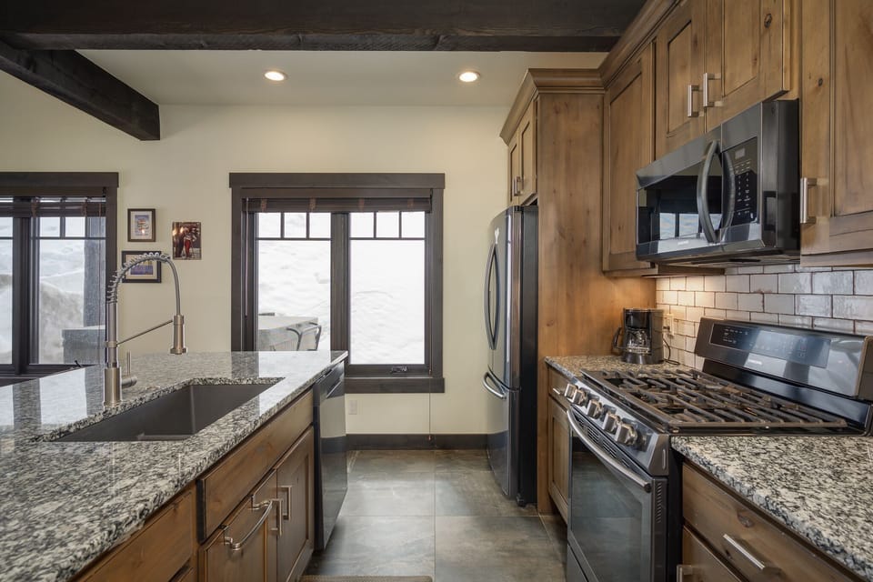 Fully Stocked Chef's Kitchen