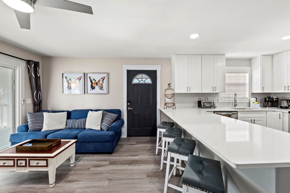 Apartment, Multiple Beds, Patio, Garden View | Living area | TV