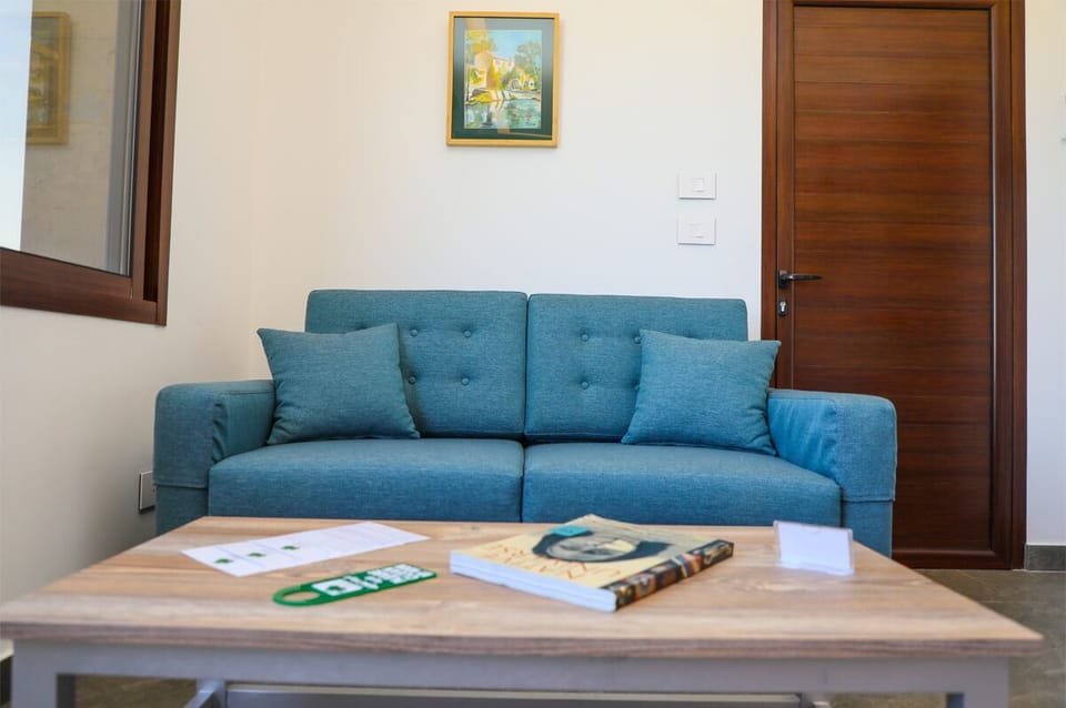 Deluxe Studio Suite | Premium bedding, down comforters, Select Comfort beds, WiFi (free)