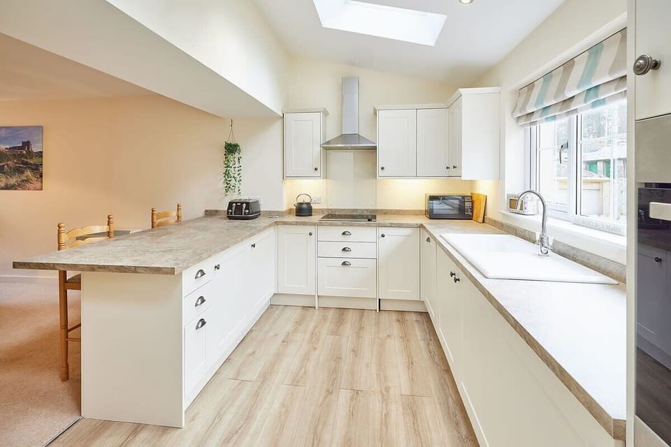 Melody's Cottage, Belford - Host & Stay