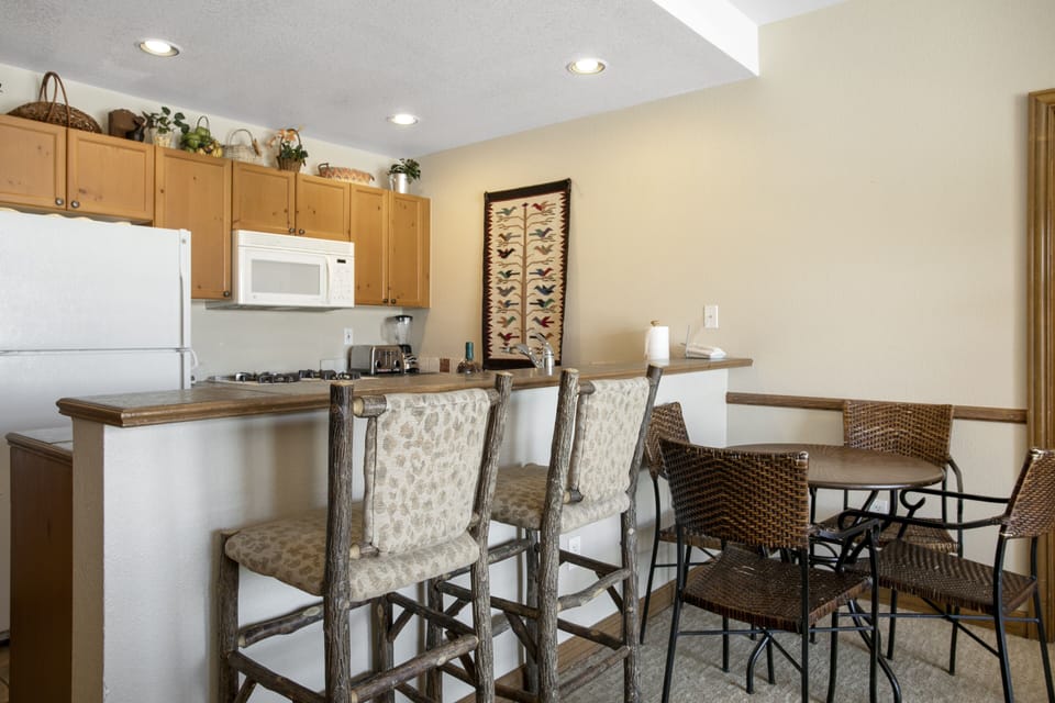 Condo, 2 Bedrooms | Private kitchen | Coffee/tea maker, fridge, oven, toaster