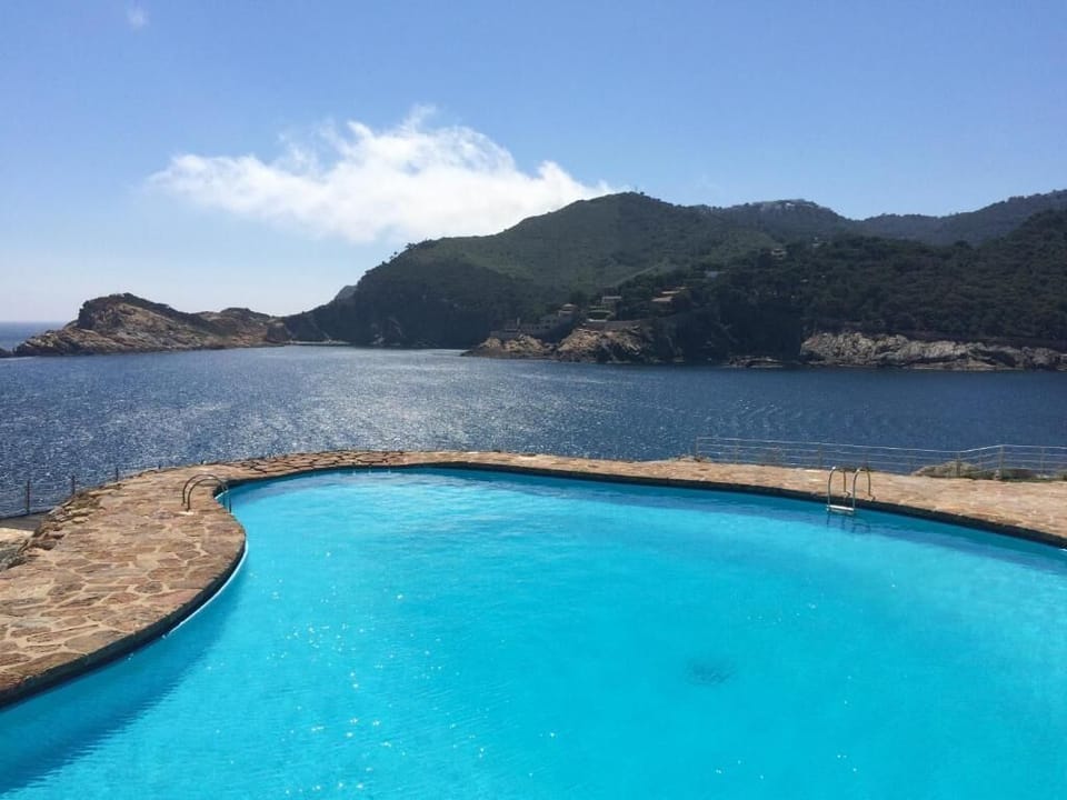 Cape Sa Salt Turquoise paradise pool