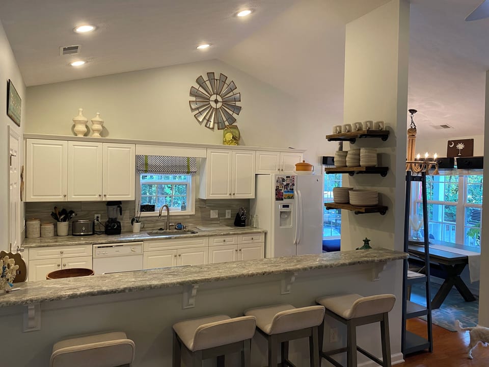 Kitchen bar with stools 
