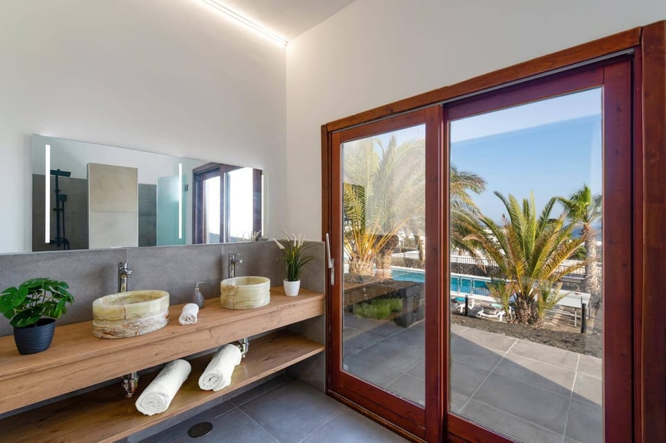 Villa Rodea Cinco image